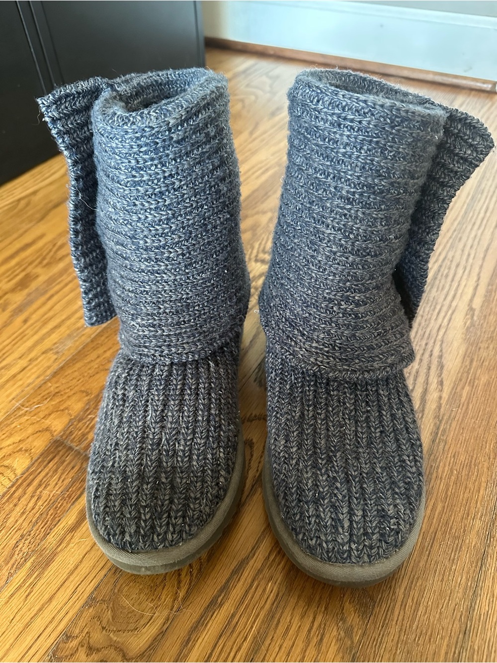 UGG Classic Cardy Charcoal Gray Boots - Women’s 7 (US) - Picture 10 of 15